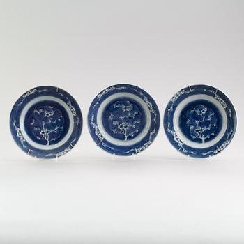 TALLRIKAR, 3 st, porslin, ostindiska, 1900-tal.