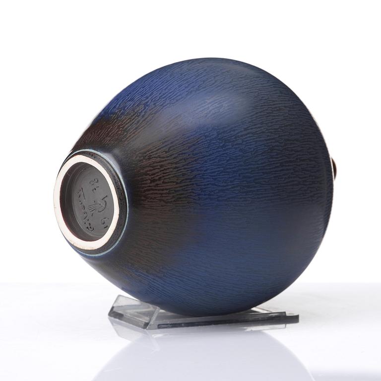 Berndt Friberg, a stoneware vase, Gustavsberg studio, Sweden 1978.