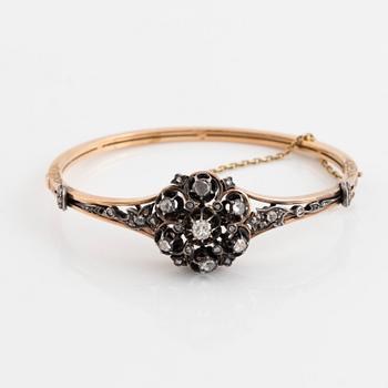 Old cut and rose cut diamond bangle, 1800's.