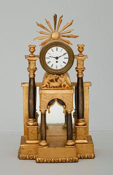 BORDSPENDYL, senempire, 1800-talets första hälft.