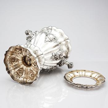 An Austria-Hungary 19th century silver champagne cooler, maker's mark FT, Vienna 1844.