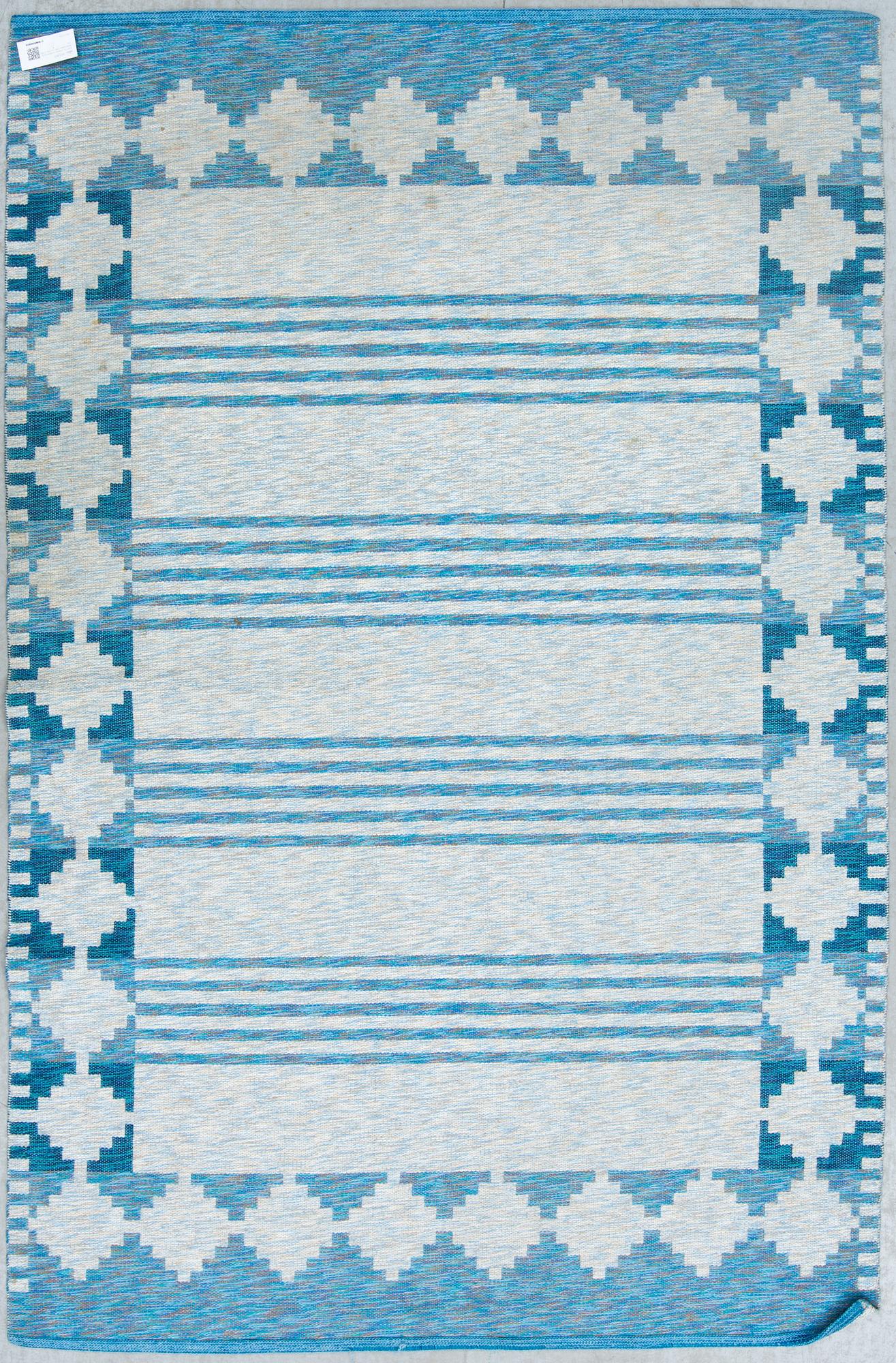 MATTA, rölakan, dubbelvävd. 1900-talets mitt. Ca 240 X 156 cm.