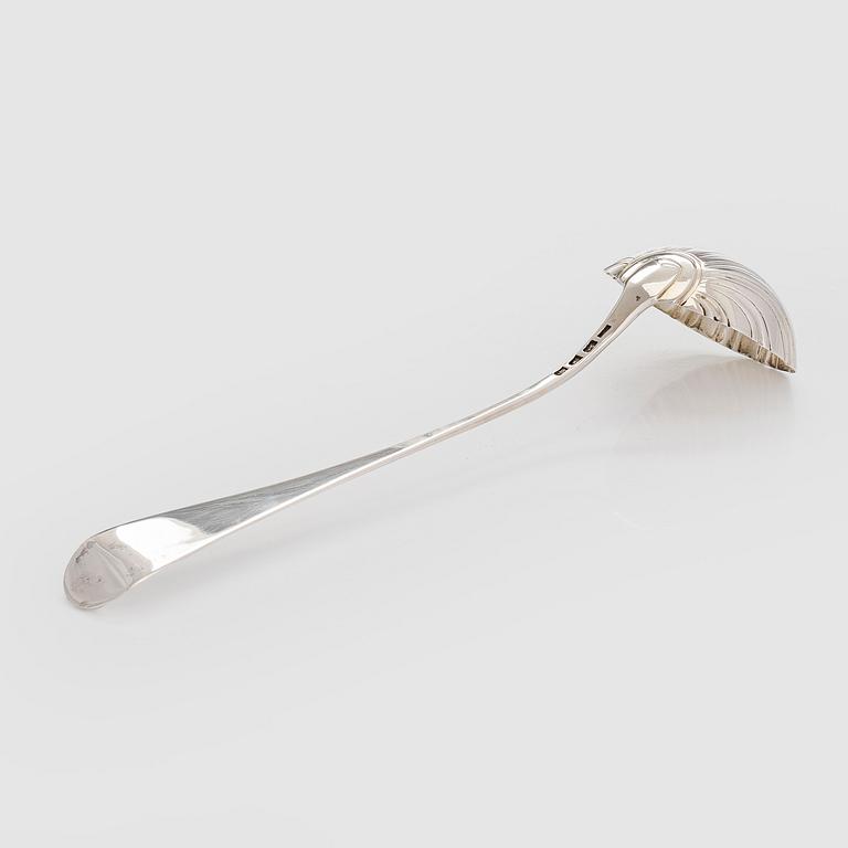 Kauha, sterling hopeaa, Lontoo Englanti 1761.