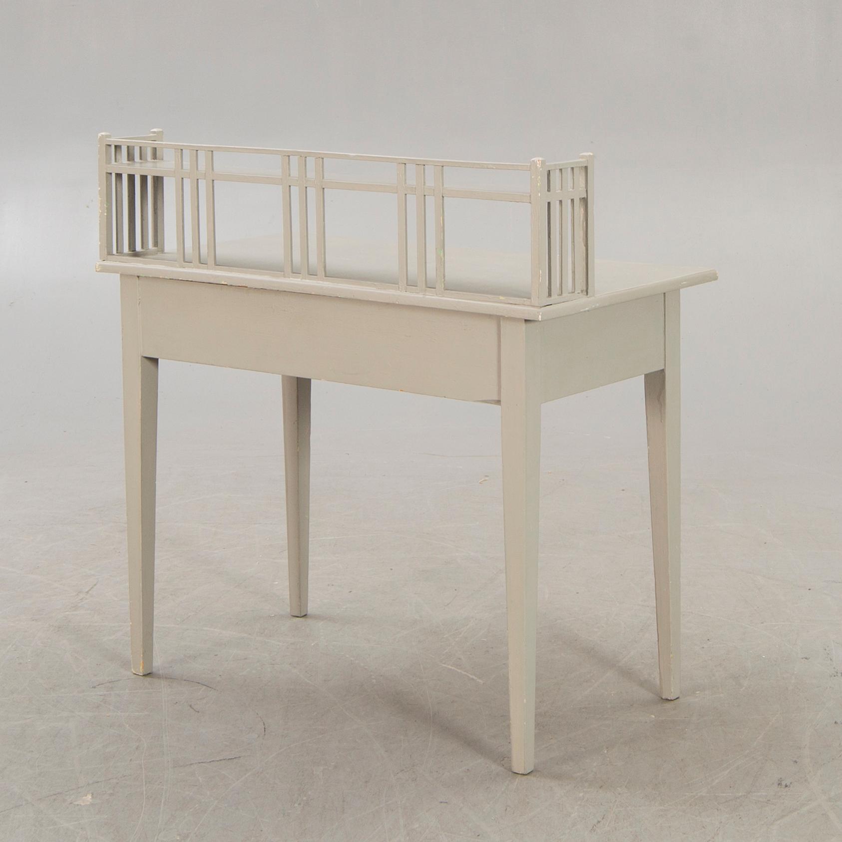 A Swedish early 1900s painted desk.