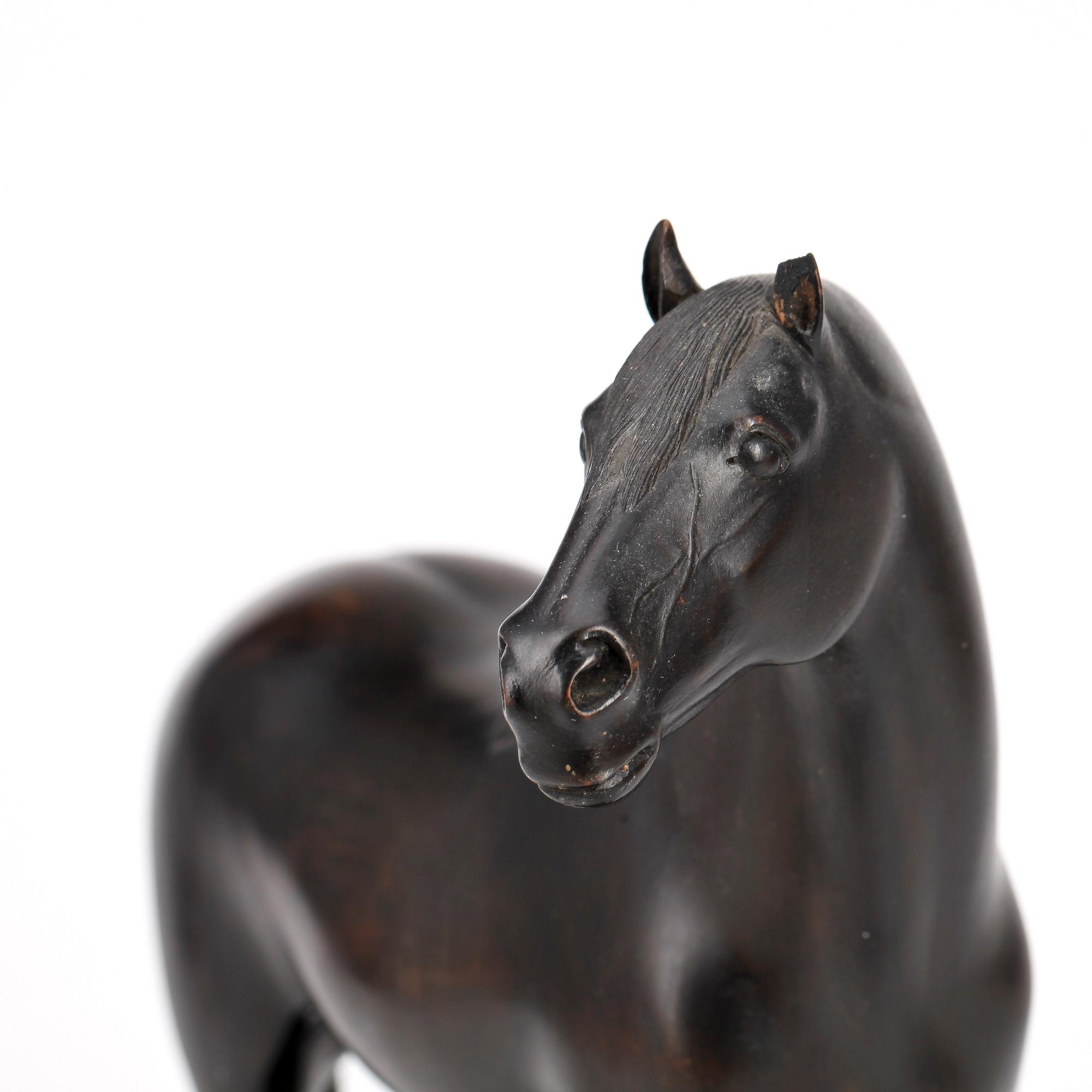 SKULPTURER, 2 st, trä, 1900-tal.