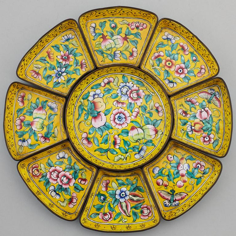 CABARET, nio delar, cloisonné. Kina, tidigt 1900-tal.