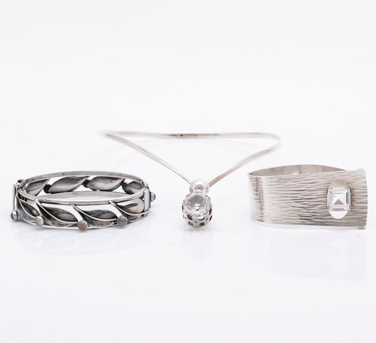 Silver jewellery, 3 pieces, rock crystal and chalcedony, 1954 and 1970.