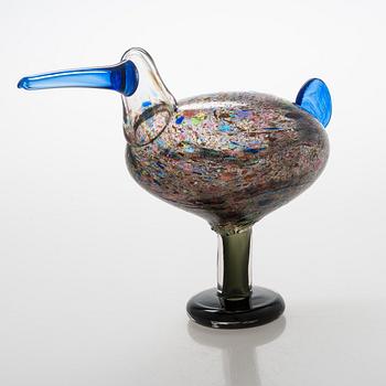 Oiva Toikka, a 'Kiikkuri' glass bird signed Oiva Toikka Nuutajärvi Notsjö.