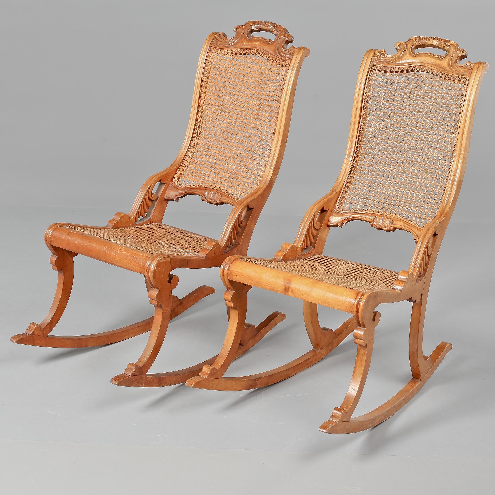 GUNGSTOLAR, ett par, biedermeier/nyrokoko, 1800-talets andra hälft.