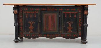 KISTBORD, omkring år 1800, troligen södra Sverige.