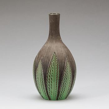 VAS, stengods, Anna-Lisa Thomson, "Paprika", Upsala Ekeby, 1900-talets andra hälft.