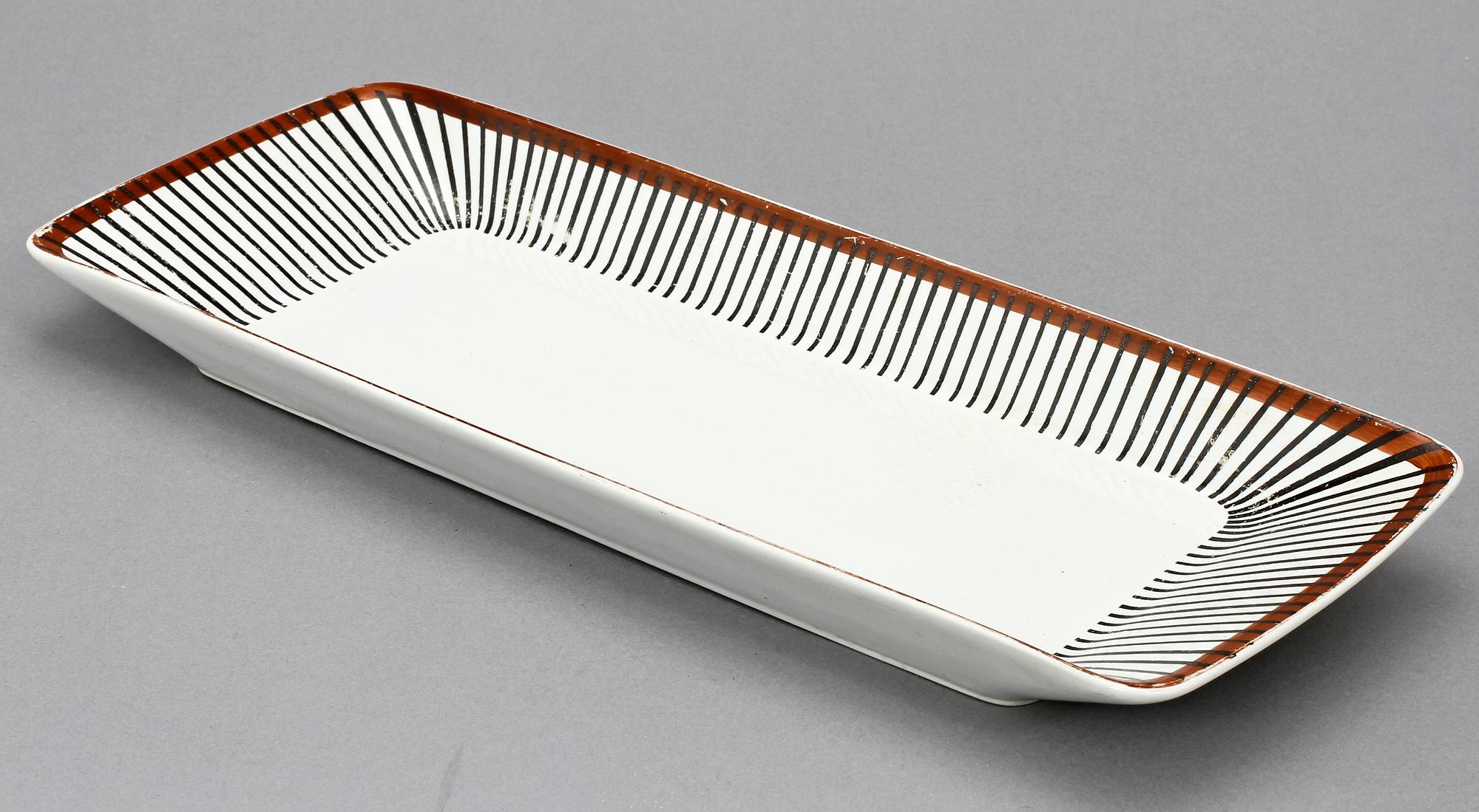 KAFFE- OCH TESERVISDELAR, 31 st, benporslin, "Spisa ribb", Stig Lindberg, Gustavsberg, 1955-74.