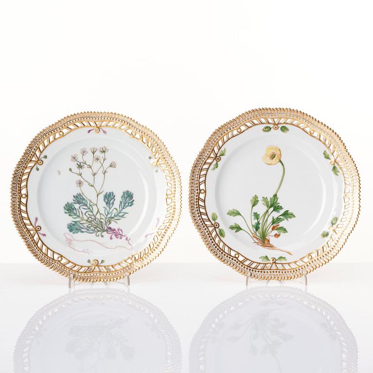 A set of three Royal Copenhagen 'Flora Danica' dessert dishes, Denmark, circa 1900.