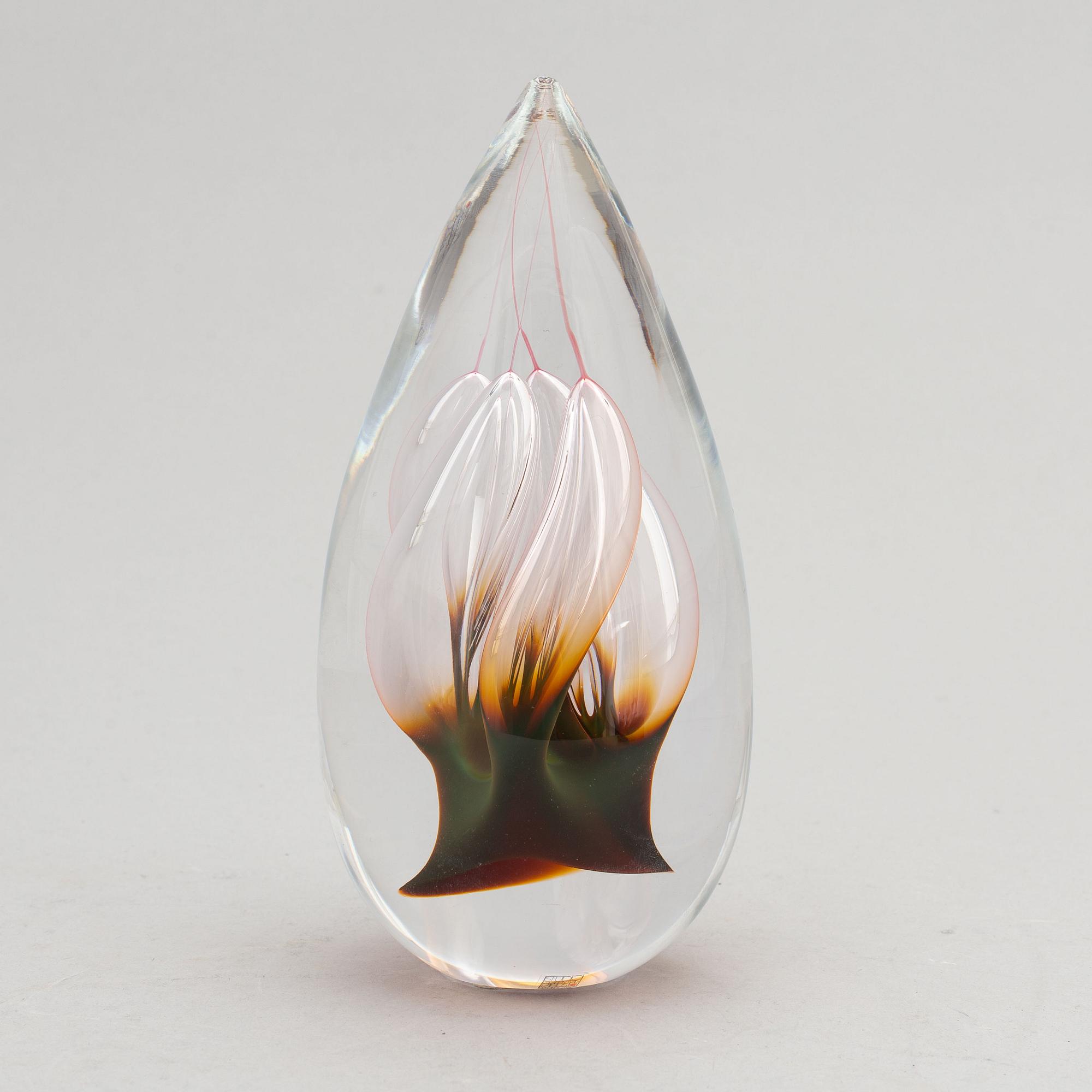 Hanne Dreutler & Arthur Zirnsac, a glass sculpture, Studio Åhus, Sweden, 2016.