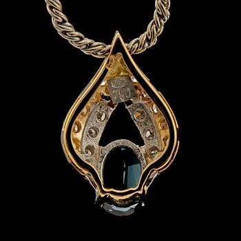 HÄNGE, 18k guld och vitguld med fasettslipad blå safir samt 16 åttkantslipade diamanter, 1900-talets slut. Vikt 8 g.