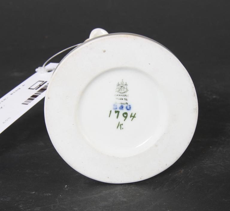 FIGURIN, porslin, Bing & Gröndahl.
Proveniens: Git Gay.