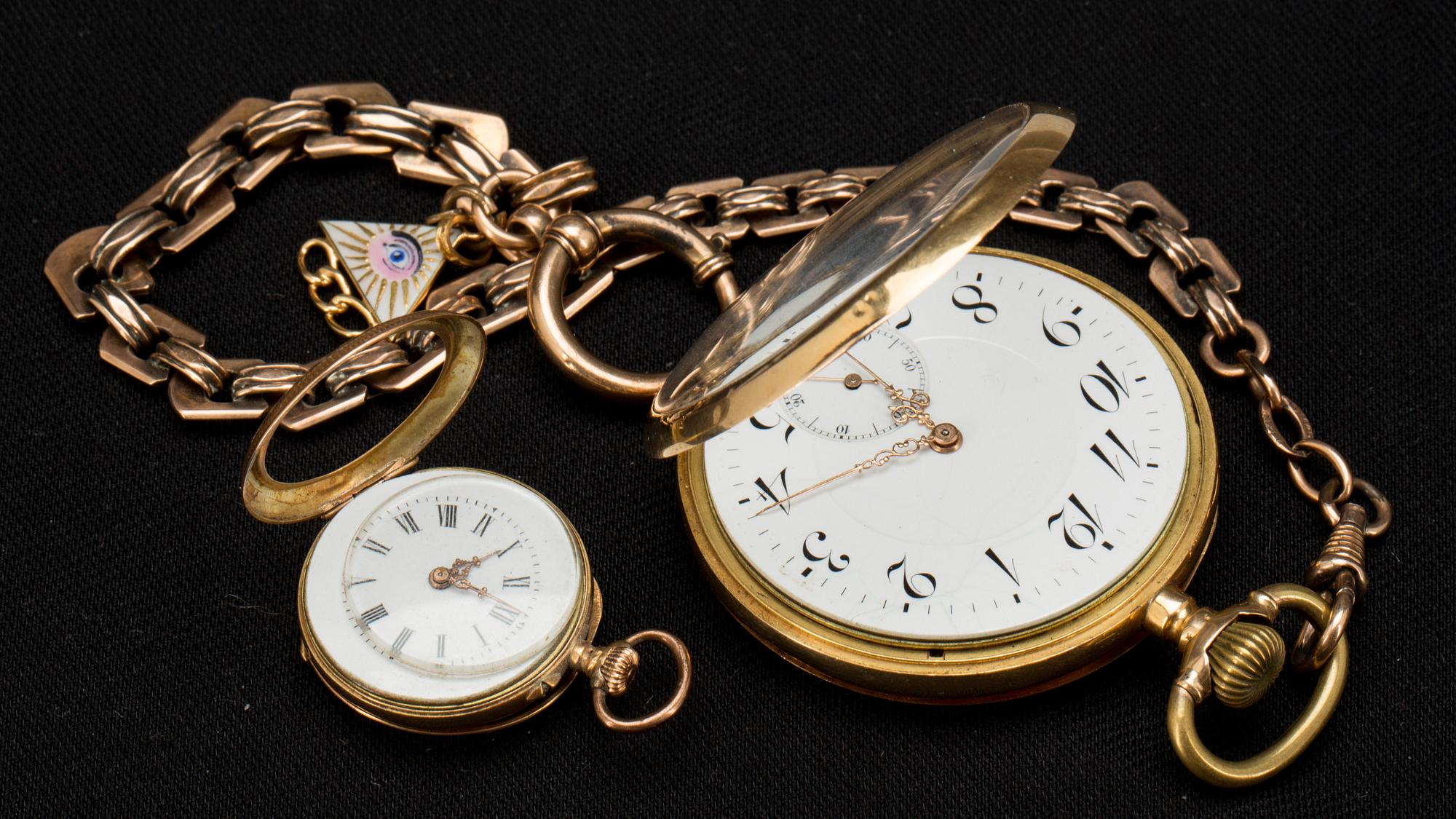 HERRFICKUR samt DAMFICKUR, 18k guld. Total vikt ca 106 g.