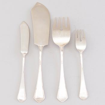 A 26-piece set of fish cutlery incl a pair of servers, silver, Reiner Gebrüder Krumbach Germany first half of the 20th C.