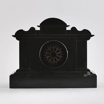 BORDSPENDYL, Japy Fréres, Frankrike, 1800-talets andra hälft.