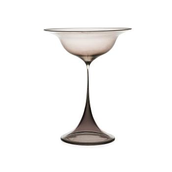 399. A Nils Landberg glass goblet, Orrefors.
