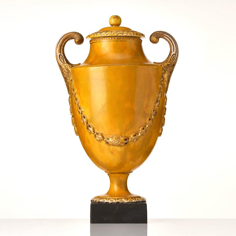 A yellow glazed Swedish Marieberg jar with cover, period of Steen, 18th Century.