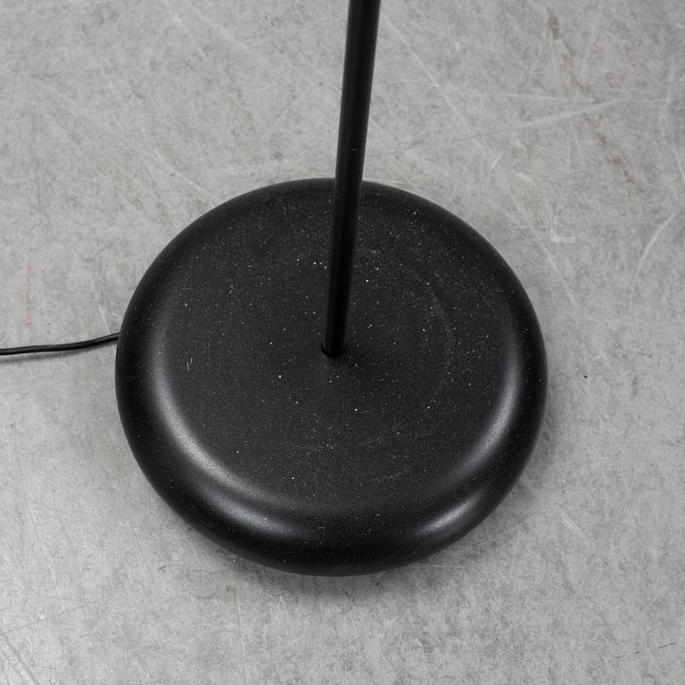 Ichiro Iwasaki, "Pin" golvlampa, Vibia, 2000-tal.