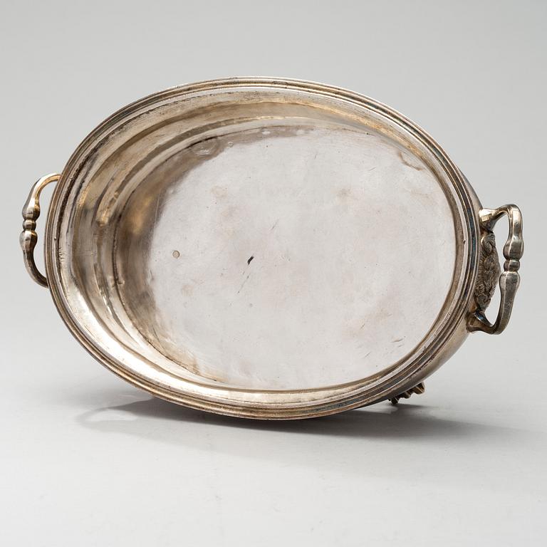 A BOWL, silver, Paris 1722-1727, Charles Cordier, weight 606 g.