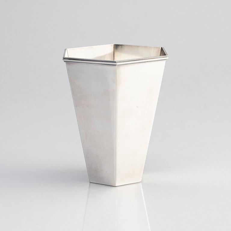 Wiwen Nilsson, vas, sterling silver, Lund 1946.