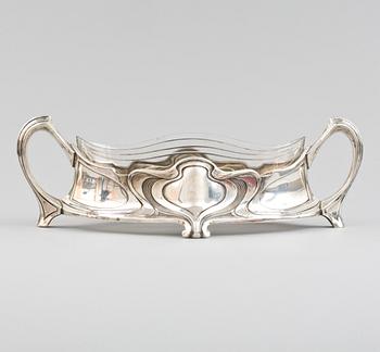 Jardiniere, silver. Axel Larson, jugend 1905 Helsingborg. 630g.