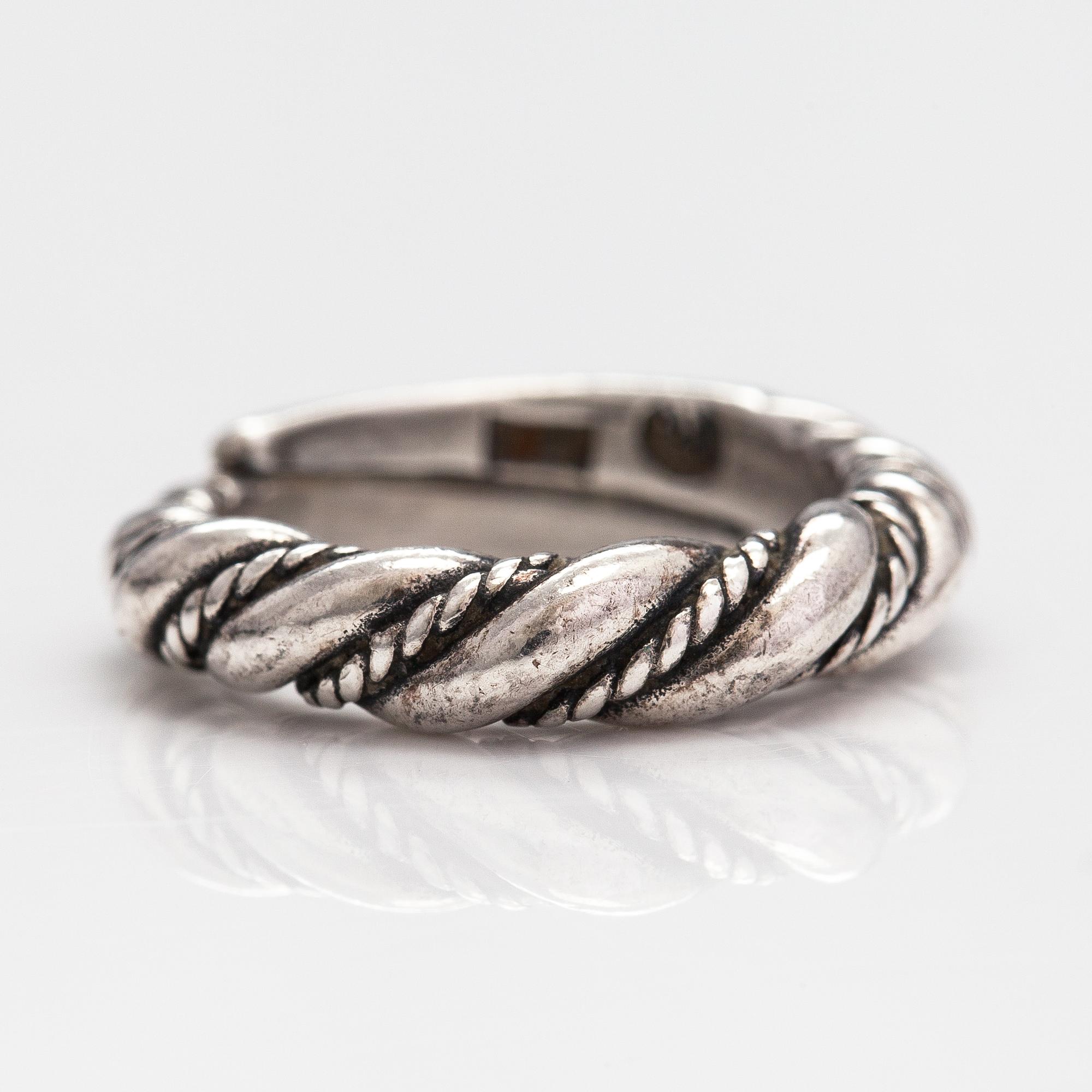 Halsband, ring och armband, silver. Helsingfors 1980-90-tal.