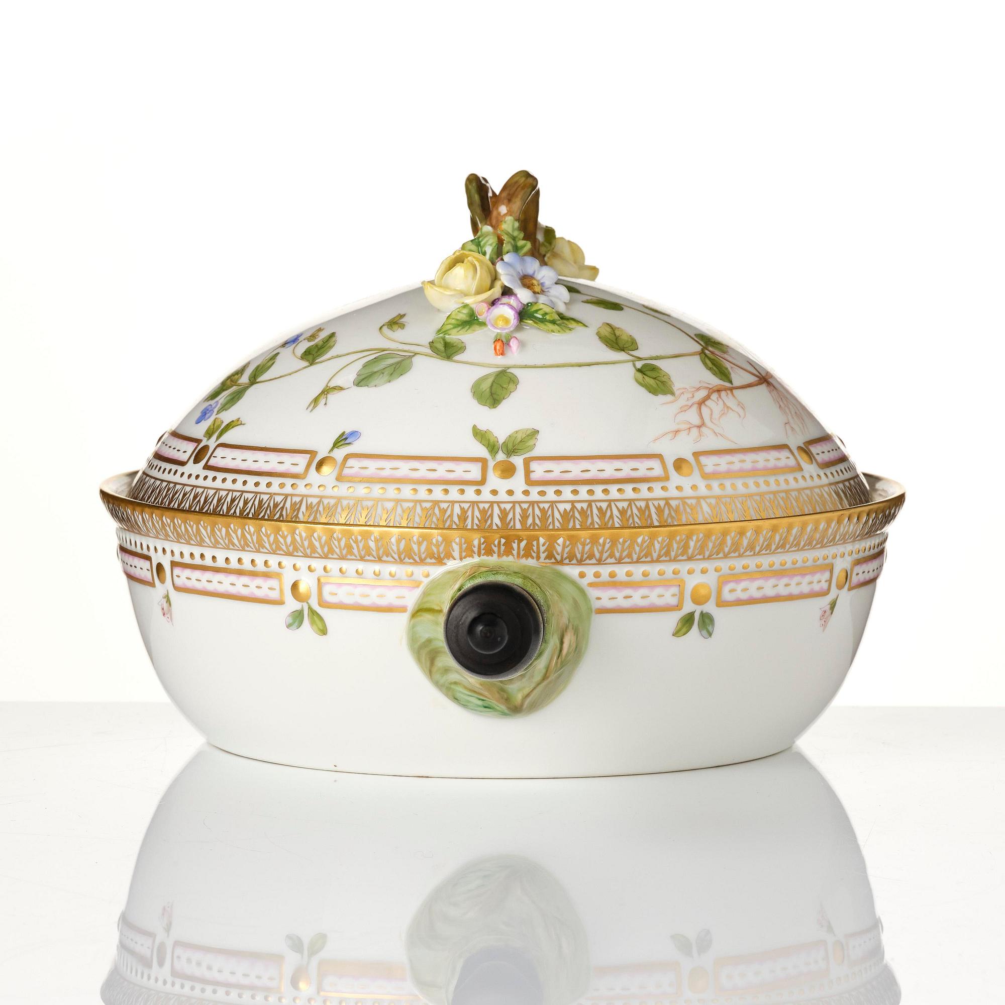 A Royal Copenhagen 'Flora Danica' tureen with cover, Denmark, 20th Century.