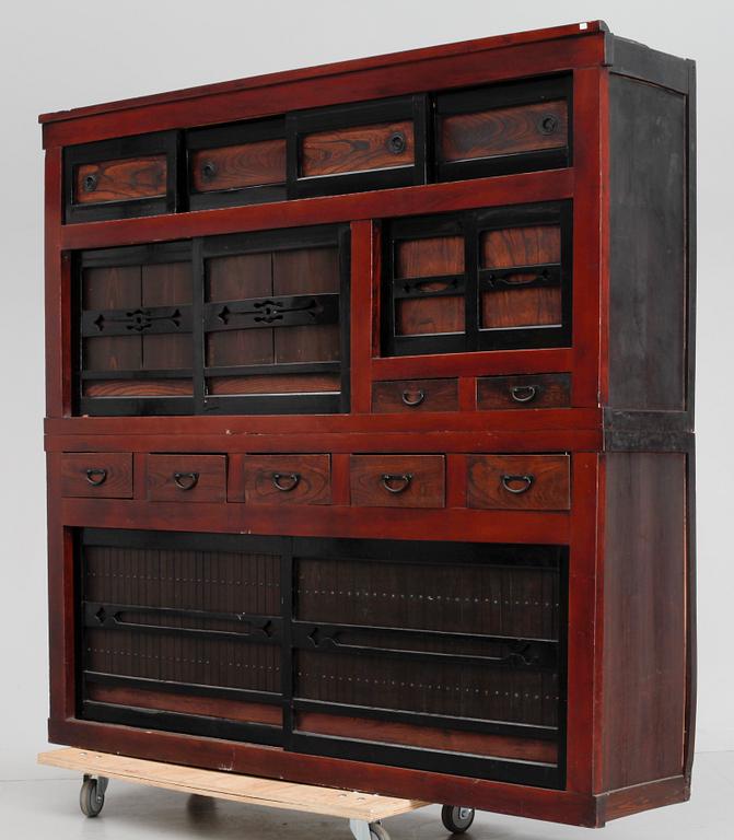 SKÅP, Japan, 1900-talets första del.