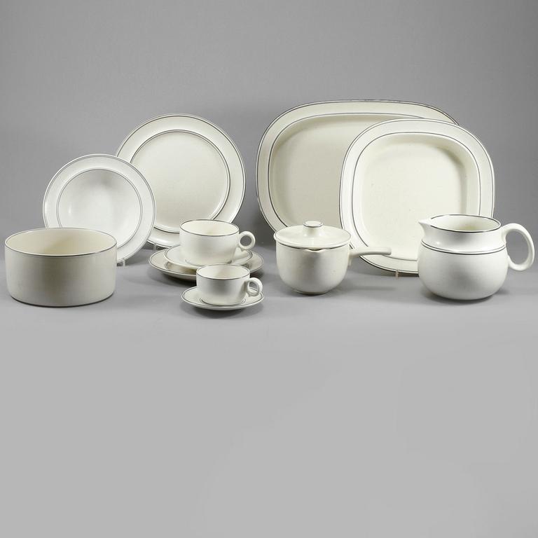 SERVIS, 48 delar, stengods, "Birka", Stig Lindberg, Gustavsberg, 1900-talets andra hälft.