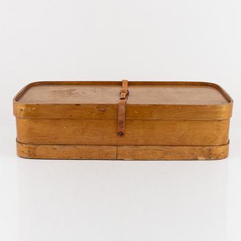 Oy Wilh. Schauman AB, a birch suitcase, Jyväskylä Fanérfabrik 1930's/40's.