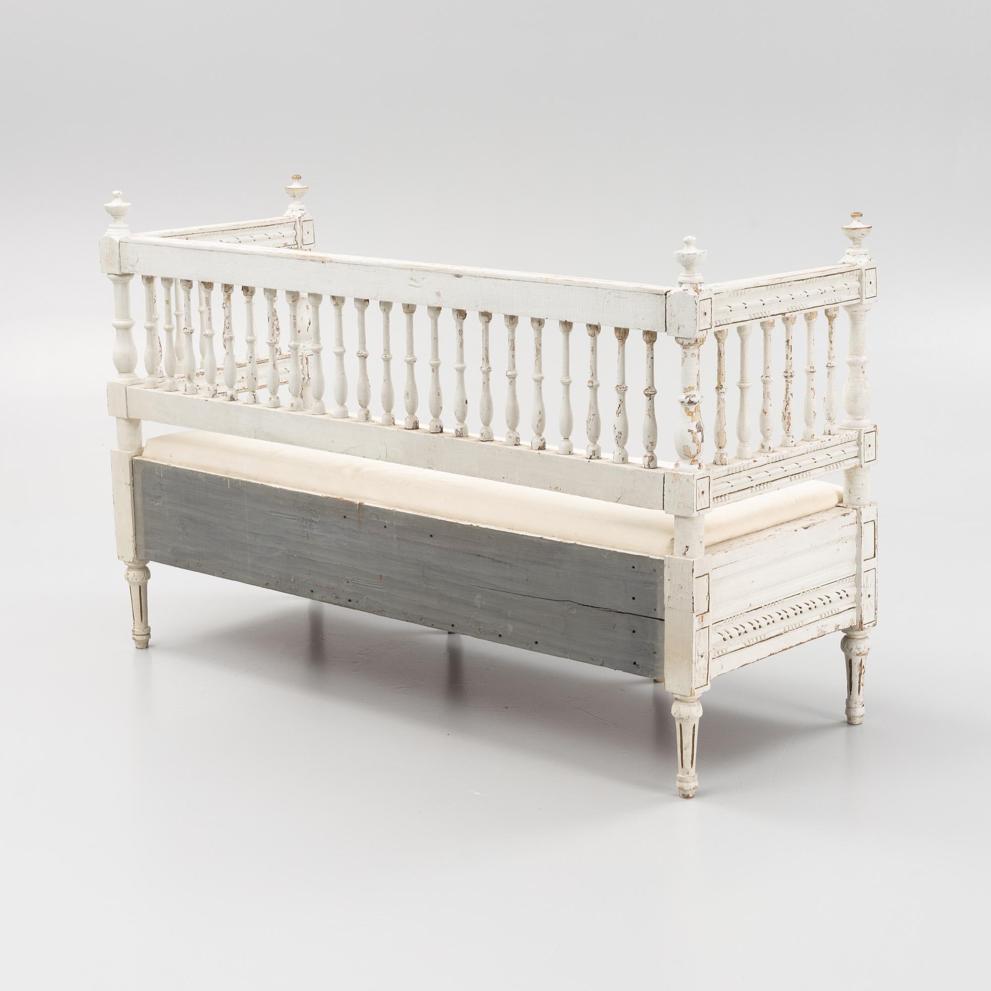 Soffa, gustaviansk, omkring år 1800.