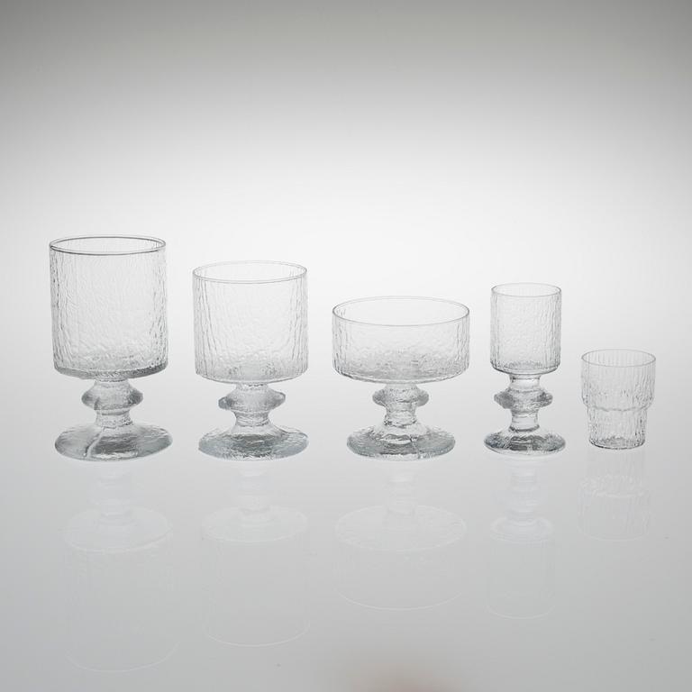 TIMO SARPANEVA, "Senaattori"-glas, 27 st, TAPIO WIRKKALA, "Paadar"-glas, 9 st, Iittala.