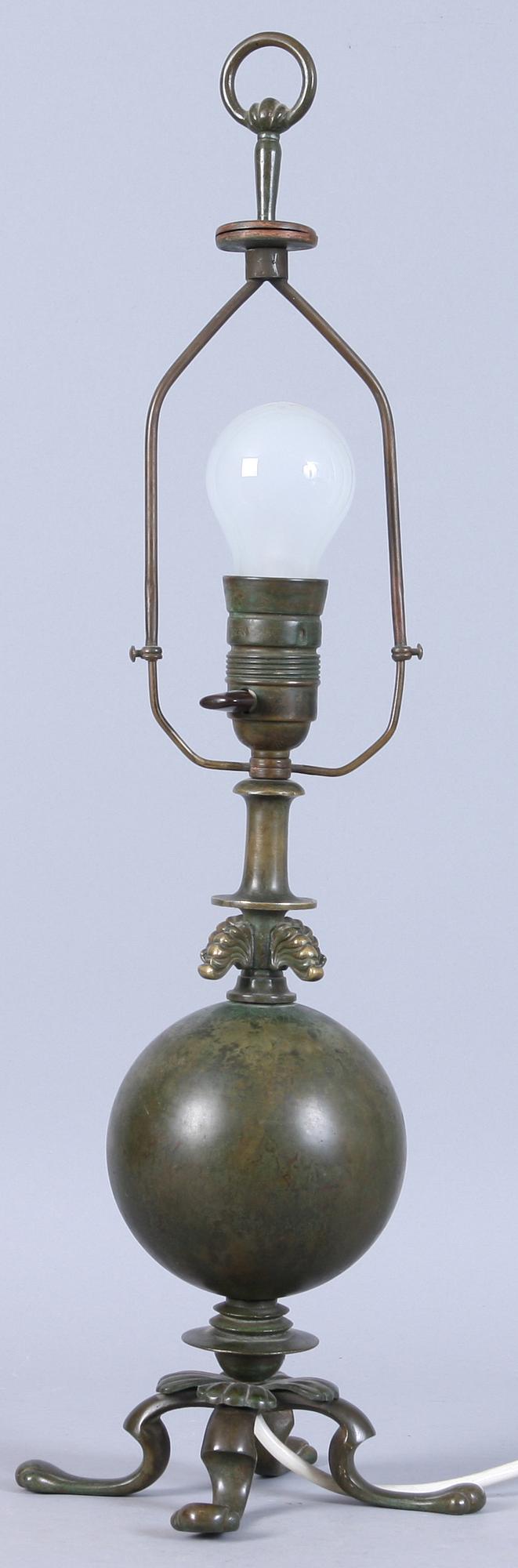 BORDSLAMPA, patinerad brons, "ZENITH", 1930-tal.