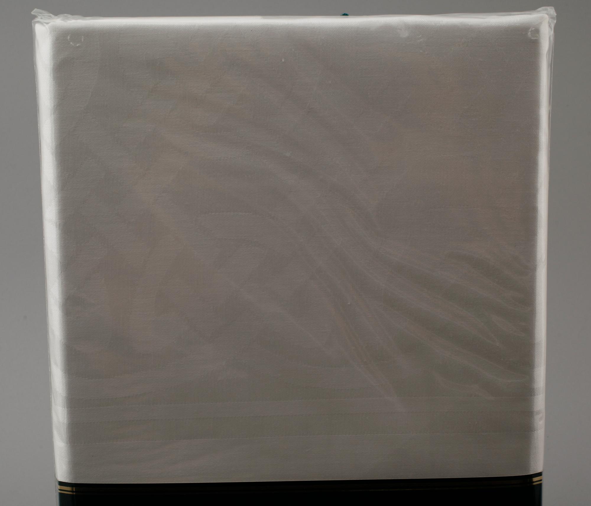 DUK, linnedamast, "Colmcille", Fergusons Irish Linen. 183 x 366 cm.