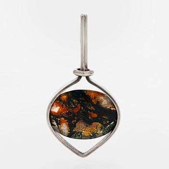 Elis Kauppi, a silver pendant with moss agate. Kupittaan kulta, Turku 1960.