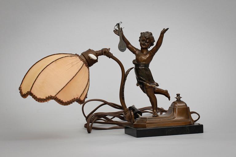 BORDSLAMPA, vitmetall. 1900-talets första hälft.