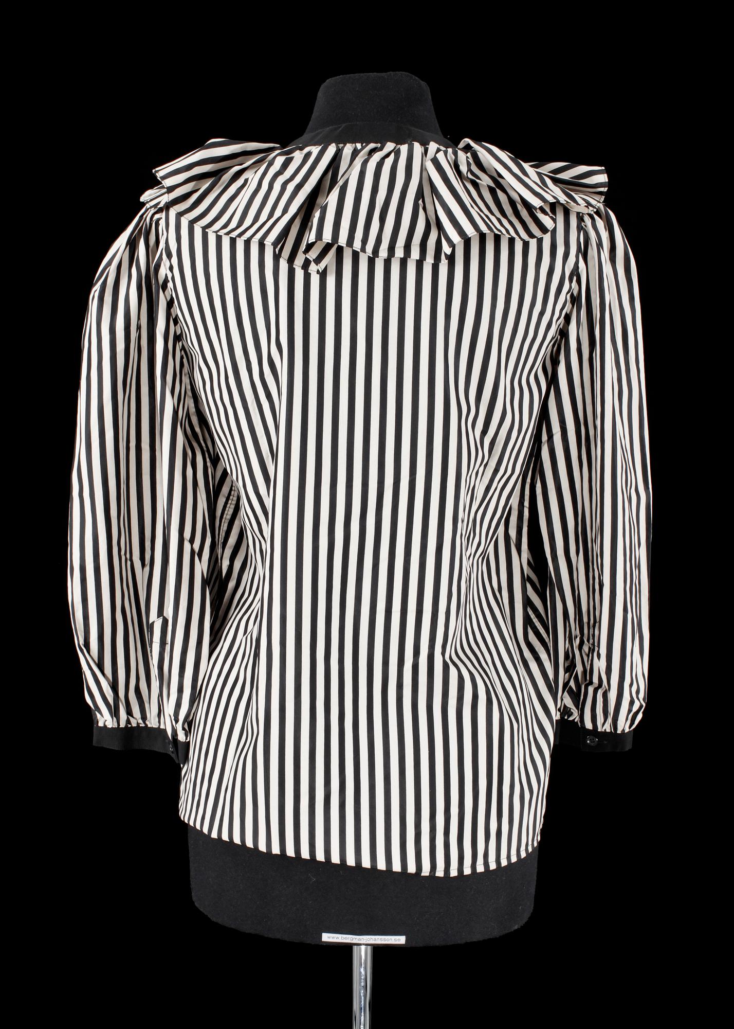 YVES SAINT LAURENT, Blusar, 2 st.