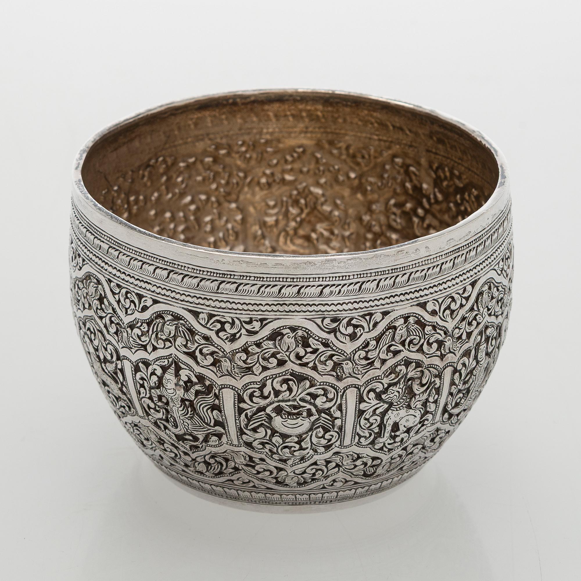 An Asian  silver bowl, Finnish import marks Helsinki 1969.