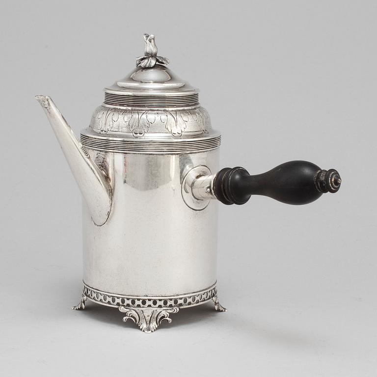 A Swedsih early 20th century silver coffee-pot, mark of Gustaf Mollenborg, Stockholm 1906.