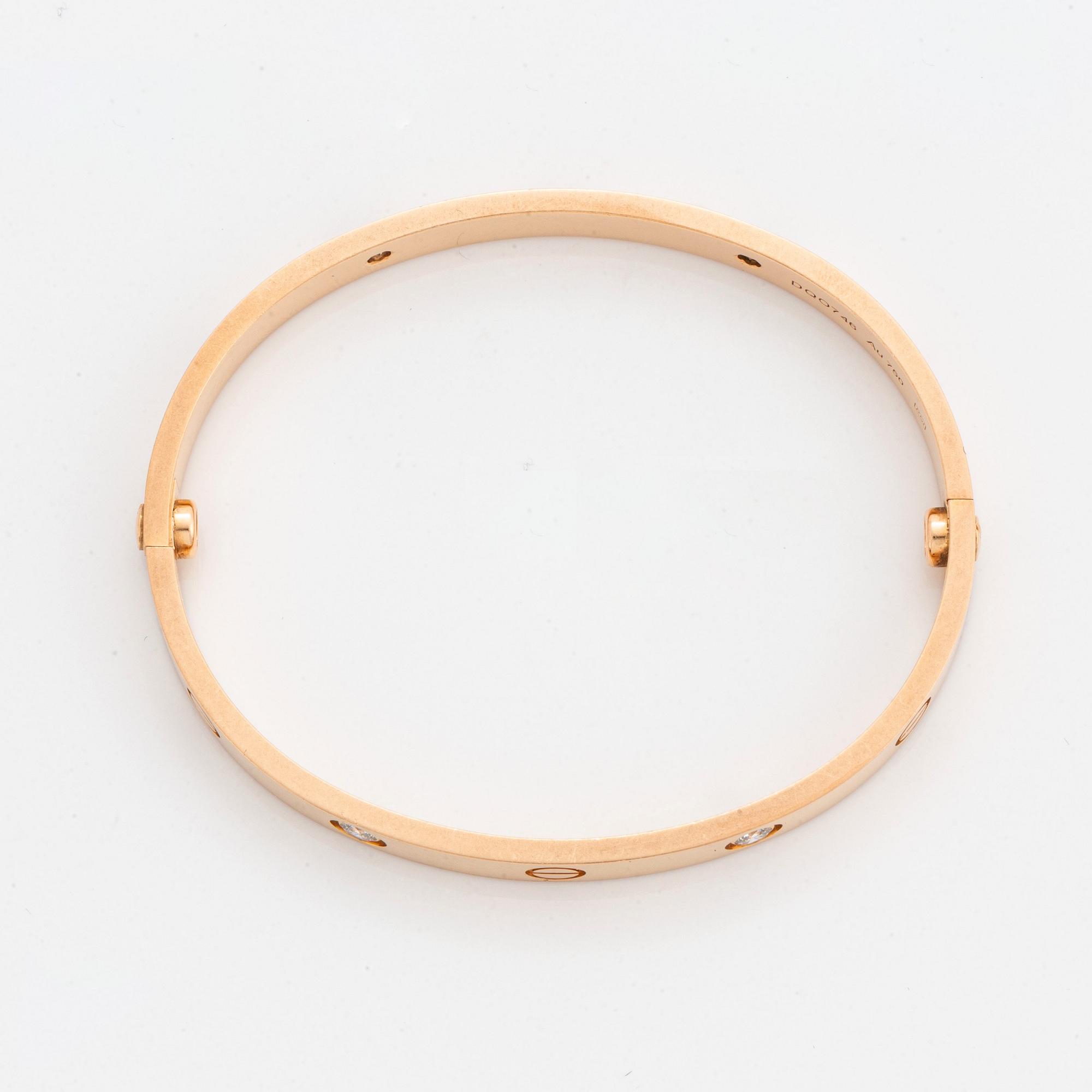 Cartier armband "Love" 18K roséguld med fyra runda briljantslipade diamanter.