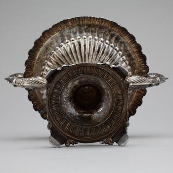 TÉKANNA samt SOCKERSKÅL, silver bl.a. 1800-tal. Vikt ca 1308g.
