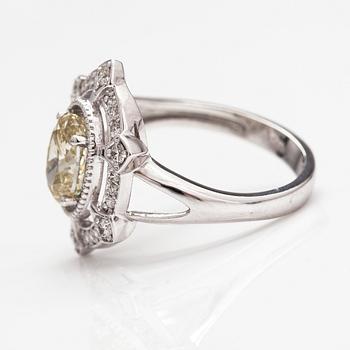 Sormus, 14K valkokultaa, timantteja n. 1.71 ct yht.