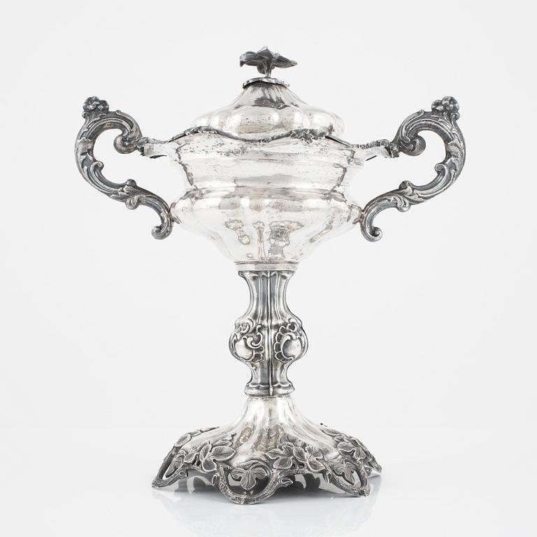 Sockerskål, silver, nyrokoko, C Holm, Norrköping 1859.