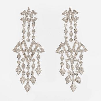 Earrings, a pair, white gold with brilliant-cut diamonds.