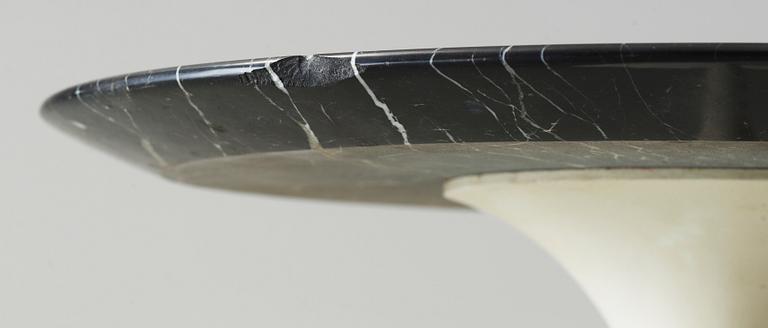 SOFFBORD, "Tulip", Eero Saarinen, Knoll International.
