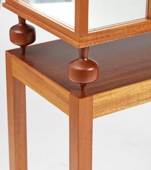 Josef Frank, a display cabinet model 2077, Firma Svenskt Tenn, post 1985.